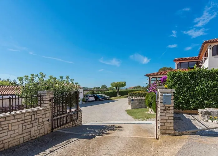 Guest house Cottage Nilda I 3*